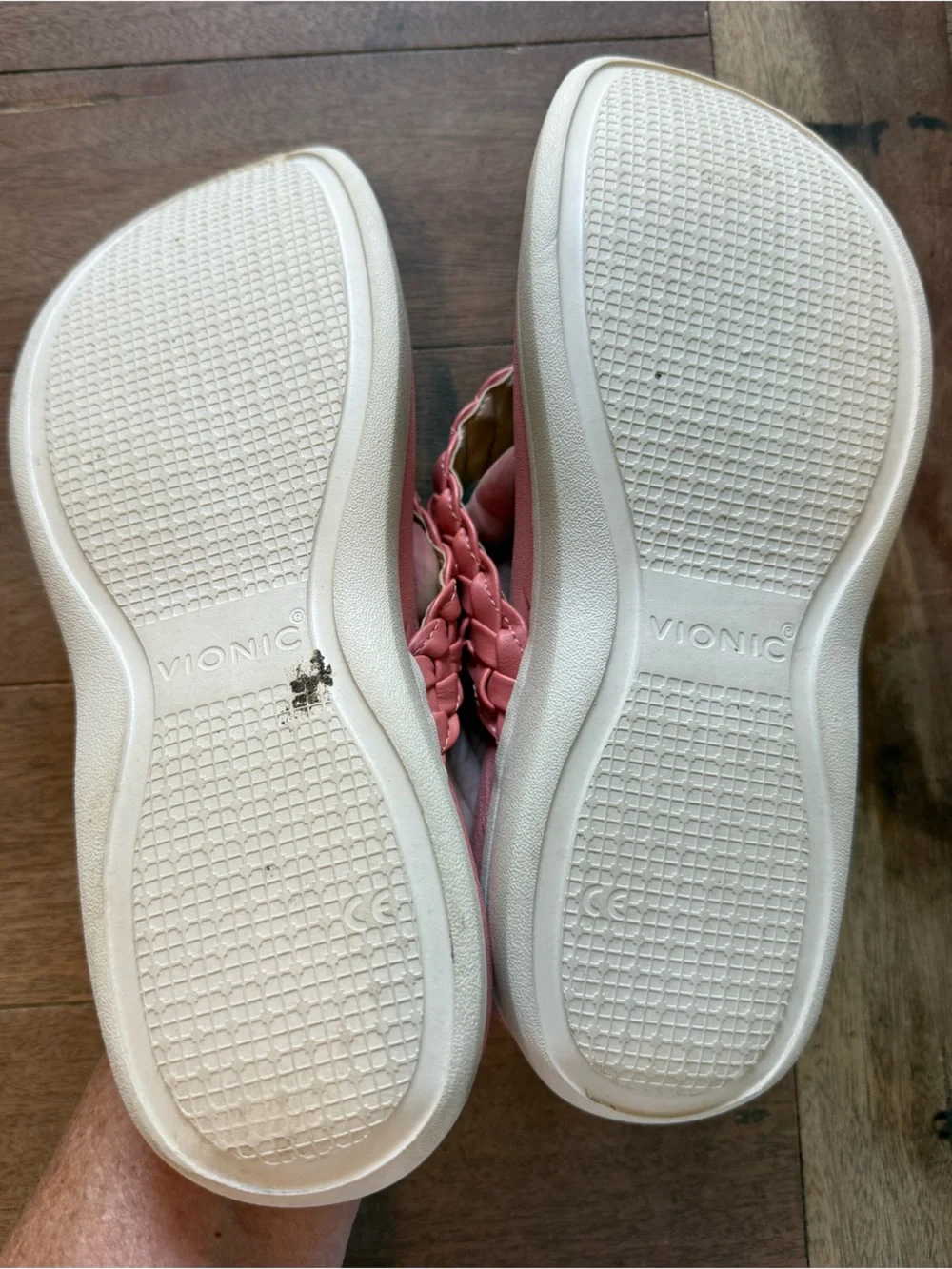 Vionic Womens Kenji T-Strap Sandals Size 10